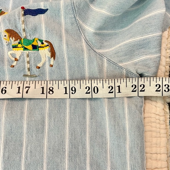 Vintage | Light Blue Chambray Button Shirt Embroidered Carousel Horse Westbound - Picture 4 of 7